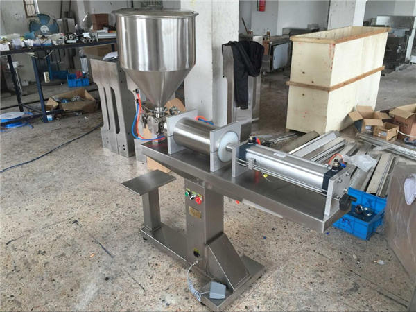 반자동 싱글 헤드 허니 필링 머신