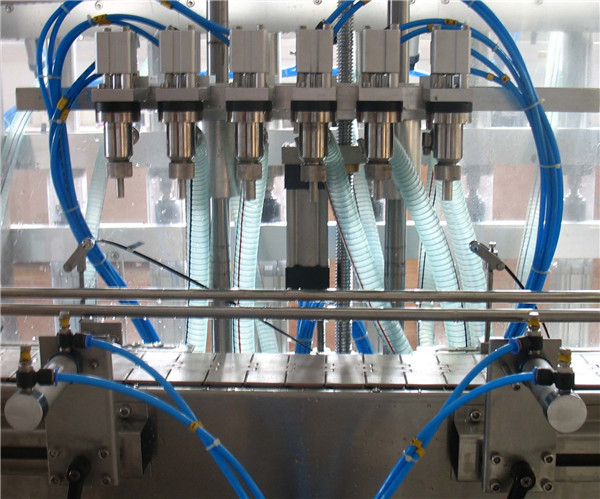 식스 헤드 자동 액체 충전 기계